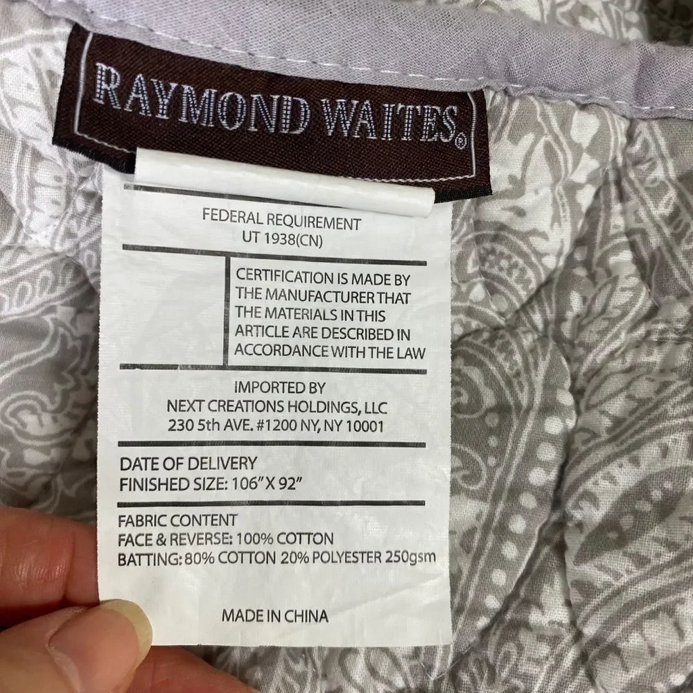 Raymond Waites King Paisley conforter